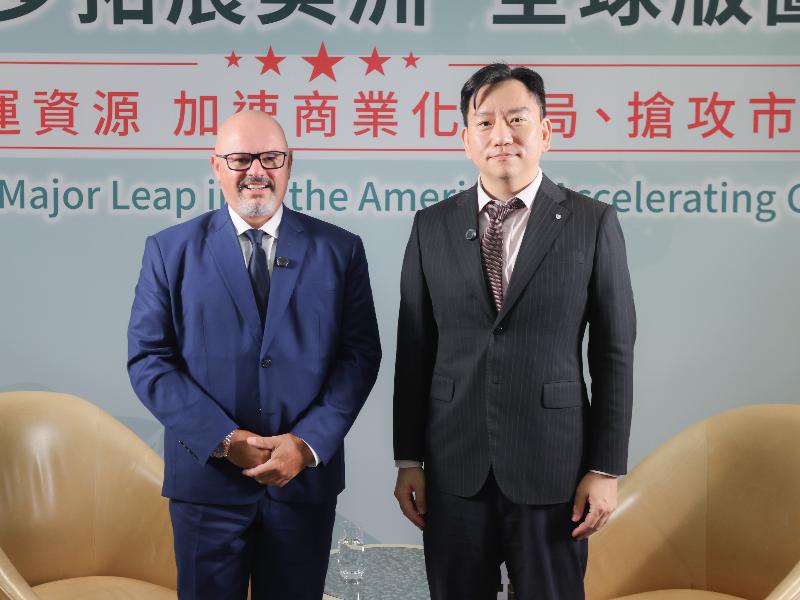 与 CEO 交谈: 第六十一期：Olivier Battaglione, 药华药 (6446 TT) 药华药美国子公司销售长